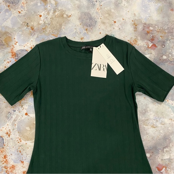 Zara | Green Knit Short Sleeve Midi Dress 💚 - Picture 3 of 6